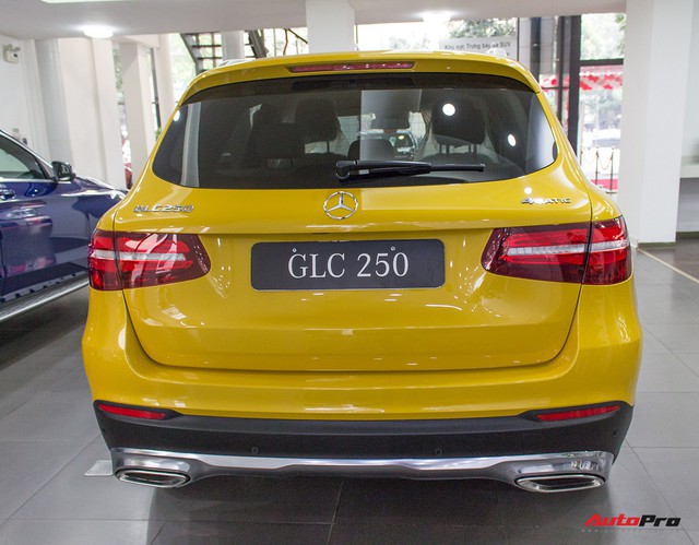Diện kiến Mercedes GLC250 4MATIC màu độc nhất Việt Nam - Ảnh 5.