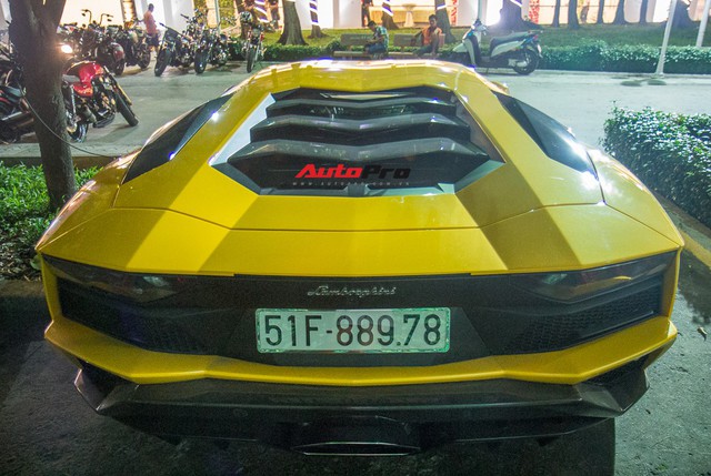 Lamborghini Aventador S độc nhất Việt Nam lăn bánh trên phố Sài thành - Ảnh 2.