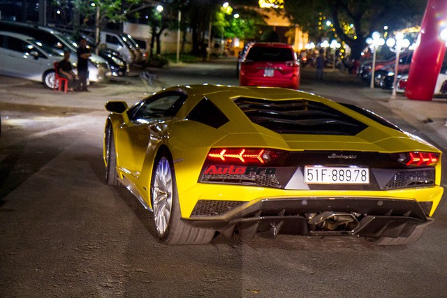 Lamborghini Aventador S độc nhất Việt Nam lăn bánh trên phố Sài thành - Ảnh 9.