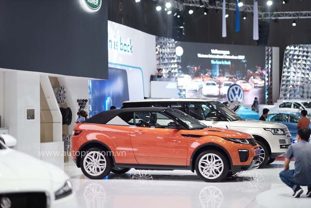 Jaguar Land Rover toả sáng với Range Rover Velar - Ảnh 2. Jaguar Land Rover toả sáng với Range Rover Velar - Ảnh 2.