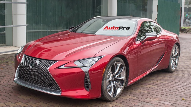 Diện kiến Lexus LC500 2018 đầu tiên tại Việt Nam