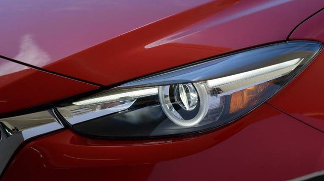 Cách tắt đèn daylight trên Mazda3 không phải ai cũng biết