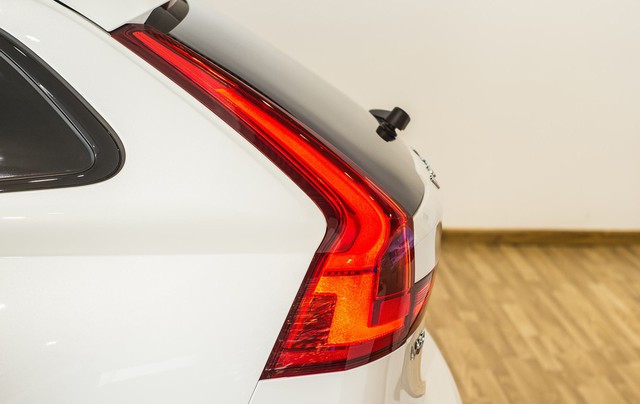 Wagon hạng sang Volvo V90 2018 đầu tiên về Việt Nam, chưa có giá bán - Ảnh 9. Wagon hạng sang Volvo V90 2018 đầu tiên về Việt Nam, chưa có giá bán - Ảnh 9.
