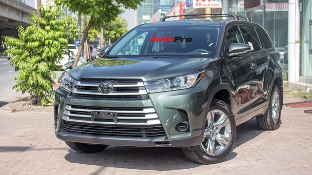 Toyota Highlander LE 2017 màu độc, lên đồ bản Limited giá 3 tỷ tại Việt Nam