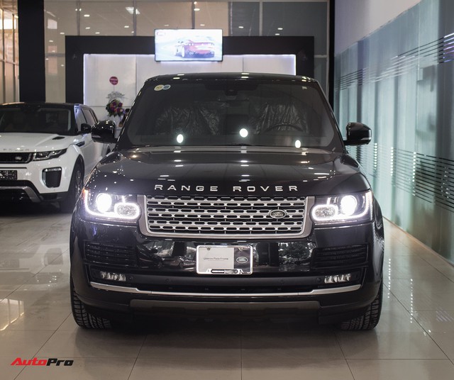 Rẻ gần một nửa xe mới, Range Rover Autobiography LWB lăn bánh 12.000 km bán lại giá chỉ 6,2 tỷ đồng - Ảnh 3.