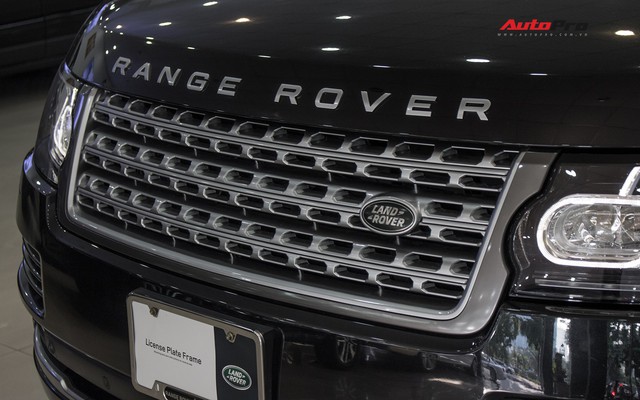Rẻ gần một nửa xe mới, Range Rover Autobiography LWB lăn bánh 12.000 km bán lại giá chỉ 6,2 tỷ đồng - Ảnh 5. Rẻ gần một nửa xe mới, Range Rover Autobiography LWB lăn bánh 12.000 km bán lại giá chỉ 6,2 tỷ đồng - Ảnh 5.