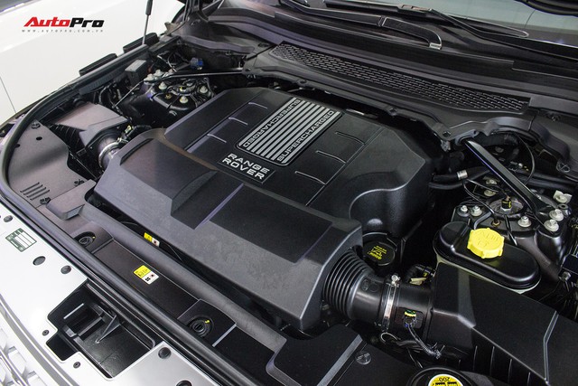 Rẻ gần một nửa xe mới, Range Rover Autobiography LWB lăn bánh 12.000 km bán lại giá chỉ 6,2 tỷ đồng - Ảnh 27. Rẻ gần một nửa xe mới, Range Rover Autobiography LWB lăn bánh 12.000 km bán lại giá chỉ 6,2 tỷ đồng - Ảnh 27.