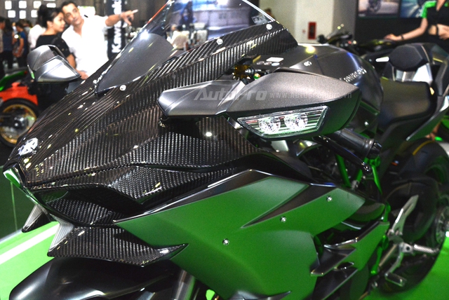 Chi tiết siêu mô tô hàng hiếm Kawasaki Ninja H2 Carbon tại triển lãm VMCS 2017 - Ảnh 8.