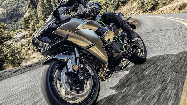 Muốn mua Kawasaki Ninja H2 Carbon, khách hàng phải đặt cọc 10.000 USD - Ảnh 7.