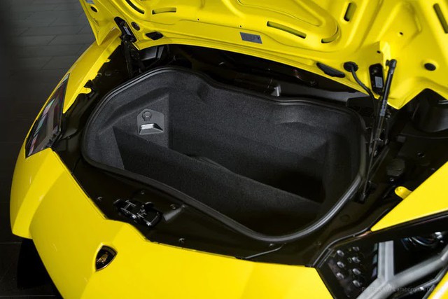 Hàng hiếm Lamborghini Aventador LP720-4 50° Anniversario dần mất giá - Ảnh 7.