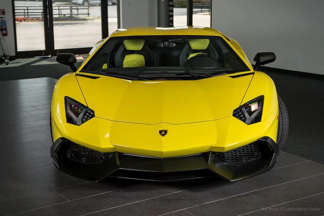 Hàng hiếm Lamborghini Aventador LP720-4 50° Anniversario dần mất giá - Ảnh 1.