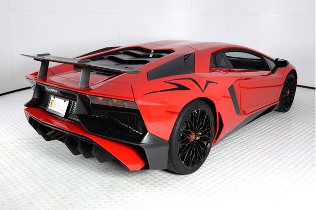 Vẻ đẹp siêu xe hàng hiếm Lamborghini Aventador SV đỏ rực rao bán 12,7 tỷ Đồng - Ảnh 5.