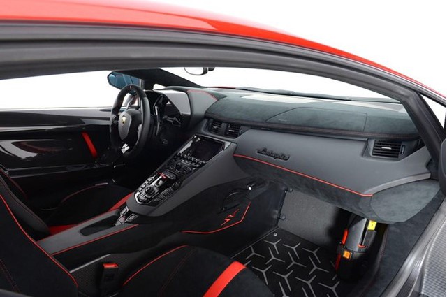 Vẻ đẹp siêu xe hàng hiếm Lamborghini Aventador SV đỏ rực rao bán 12,7 tỷ Đồng - Ảnh 13.