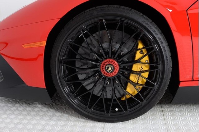 Vẻ đẹp siêu xe hàng hiếm Lamborghini Aventador SV đỏ rực rao bán 12,7 tỷ Đồng - Ảnh 8.