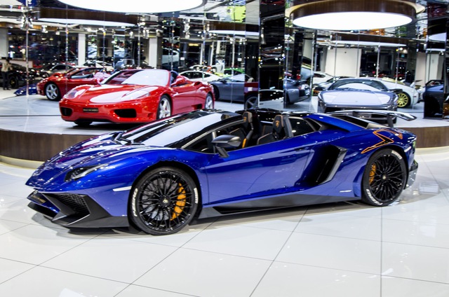 Vẻ đẹp lộng lẫy của Lamborghini Aventador SV mui trần rao bán 13 tỷ Đồng - Ảnh 8.