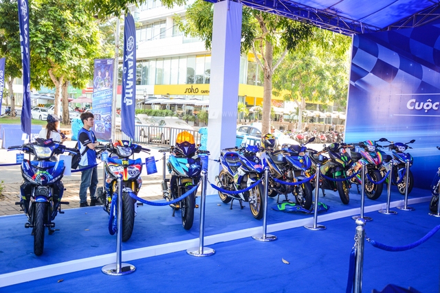 Dàn Yamaha Exciter độ tụ họp trong sự kiện giao lưu với Valentino Rossi tại Việt Nam - Ảnh 1.