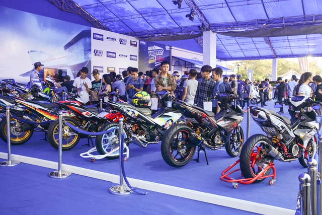 Dàn Yamaha Exciter độ tụ họp trong sự kiện giao lưu với Valentino Rossi tại Việt Nam - Ảnh 2.