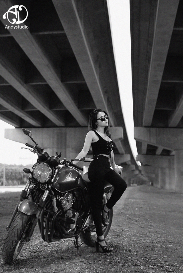 Gặp gỡ 5 nữ biker cá tính của Hà Thành - Ảnh 4. Gặp gỡ 5 nữ biker cá tính của Hà Thành - Ảnh 4.