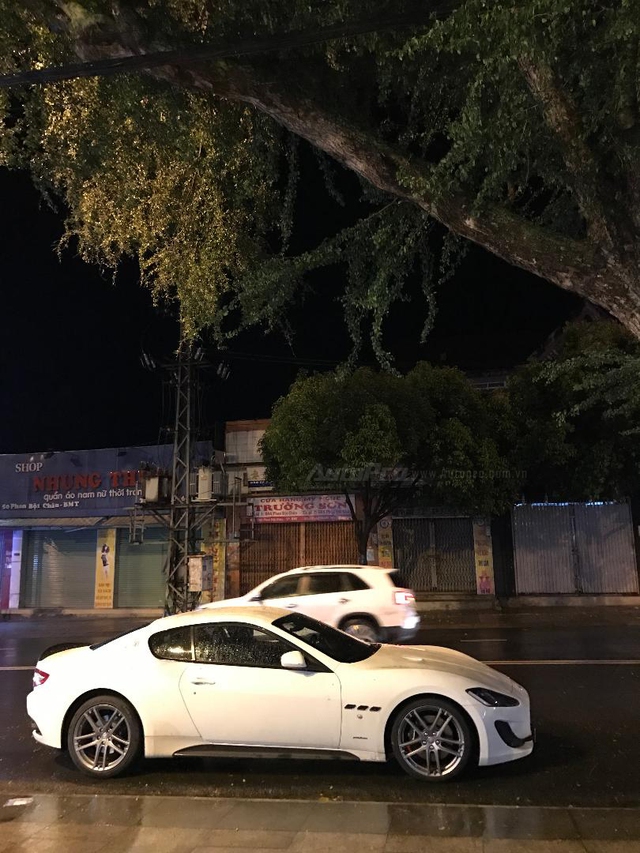 Hàng hiếm Maserati GranTurismo Sport biển đẹp Đà Nẵng thả dáng trên phố đêm tại Tây Nguyên  - Ảnh 4.