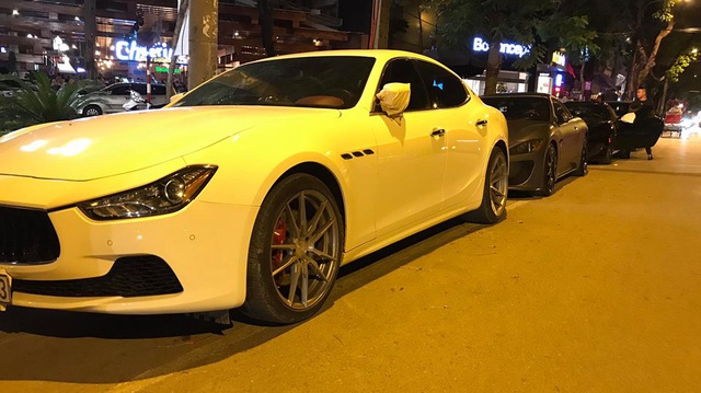 Dàn xe Maserati đình đám của các tay chơi Hà Nội tụ tập dưới phố