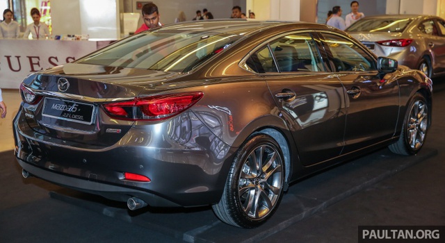 Mazda6 2017 ra mắt Đông Nam Á, sẵn sàng chiến đấu với Toyota Camry - Ảnh 6. Mazda6 2017 ra mắt Đông Nam Á, sẵn sàng chiến đấu với Toyota Camry - Ảnh 6.