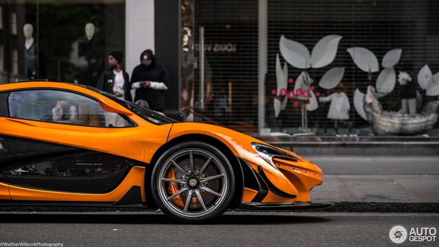 1 trong số 6 chiếc McLaren P1 LM được sản xuất trên thế giới bị bắt gặp tại London - Ảnh 12.