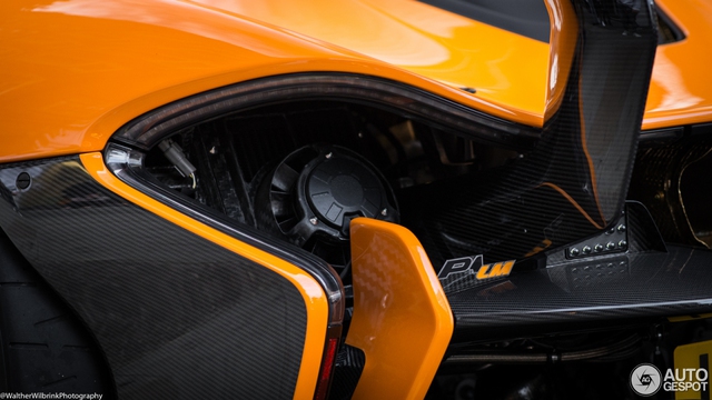 1 trong số 6 chiếc McLaren P1 LM được sản xuất trên thế giới bị bắt gặp tại London - Ảnh 11.