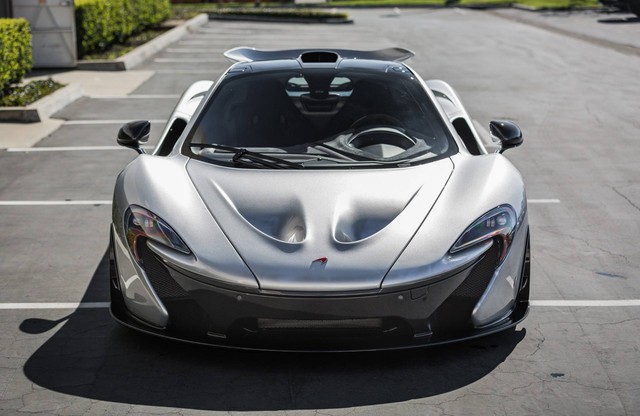 McLaren P1 với màu sơn bạc hiếm gặp được rao bán 55 tỷ Đồng - Ảnh 1.