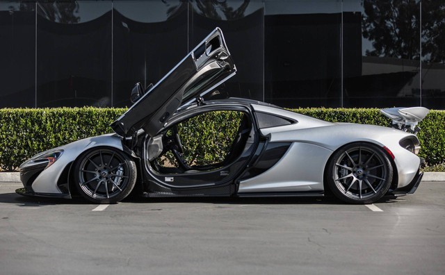 McLaren P1 với màu sơn bạc hiếm gặp được rao bán 55 tỷ Đồng - Ảnh 3.