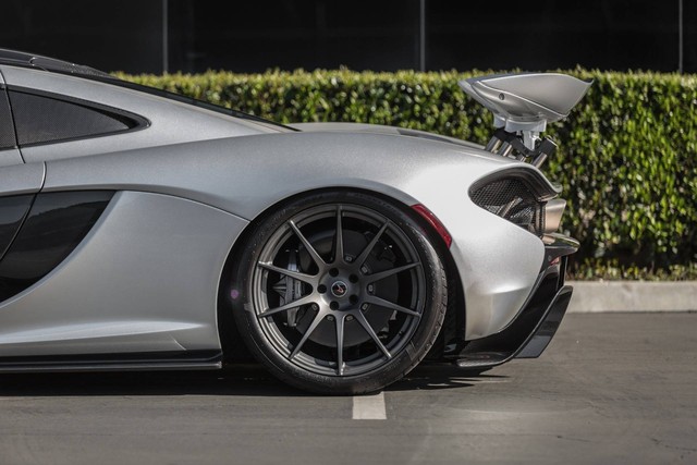 McLaren P1 với màu sơn bạc hiếm gặp được rao bán 55 tỷ Đồng - Ảnh 6.