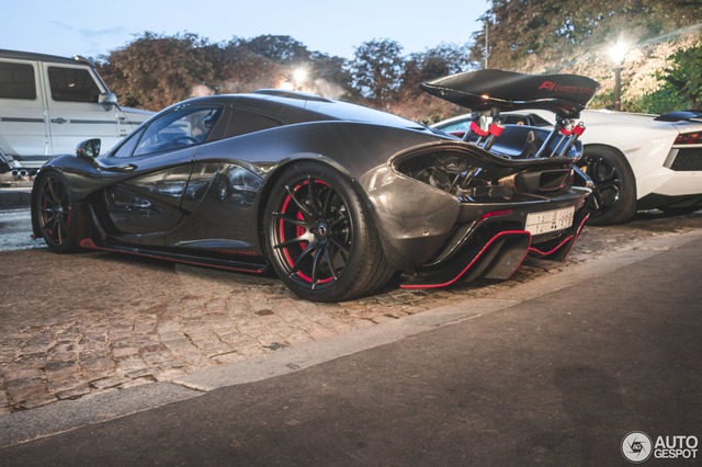 Siêu xe cực hiếm và cực đắt McLaren P1 Carbon Series của tỉ phú Ả Rập xuất hiện tại Pháp - Ảnh 4. Siêu xe cực hiếm và cực đắt McLaren P1 Carbon Series của tỉ phú Ả Rập xuất hiện tại Pháp - Ảnh 4.