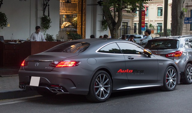 Mercedes-AMG S63 Coupe độc nhất Việt Nam thay áo mới - Ảnh 5.