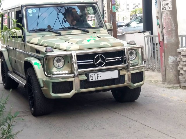 Tay chơi 8X thay áo màu rằn-ri cho Mercedes-Benz G63 AMG - Ảnh 1.