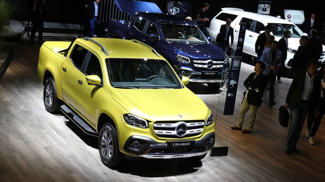 Mercedes-Benz "mở bán" SUV hạng sang X-Class tại triển lãm Frankfurt 2017