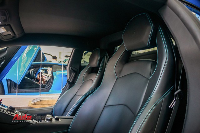 Siêu xe Lamborghini Aventador xanh dương độc nhất Việt Nam tái xuất - Ảnh 12.
