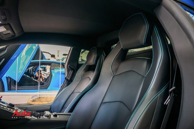 Siêu xe Lamborghini Aventador xanh dương độc nhất Việt Nam tái xuất - Ảnh 12. Siêu xe Lamborghini Aventador xanh dương độc nhất Việt Nam tái xuất - Ảnh 12.