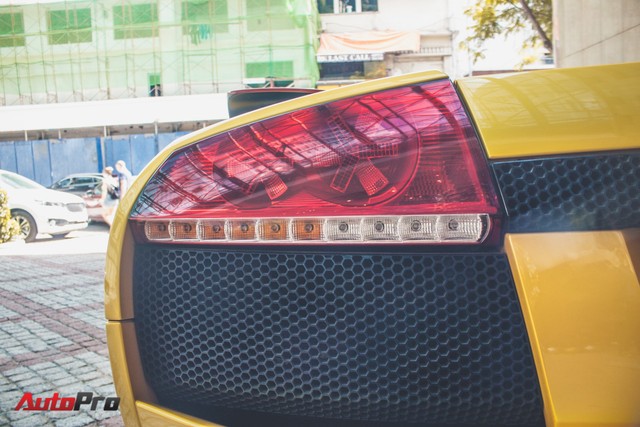 Lamborghini Murcielago màu vàng độc nhất Việt Nam tái xuất sau một năm vắng bóng - Ảnh 4.
