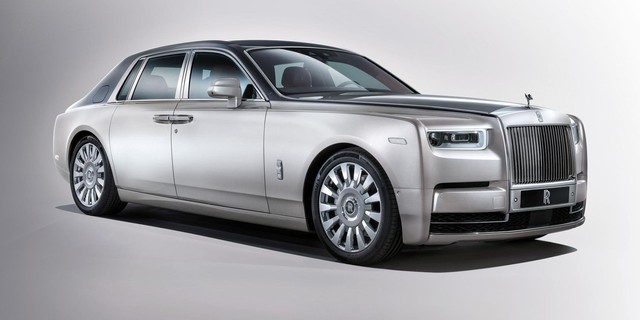 Vì sao Rolls-Royce không sản xuất xe hybrid và xe tự lái? - Ảnh 1.