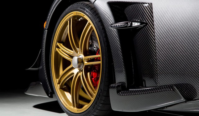 Hàng hiếm Pagani Huayra BC đầu tiên đặt chân đến Mỹ - Ảnh 9. Hàng hiếm Pagani Huayra BC đầu tiên đặt chân đến Mỹ - Ảnh 9.
