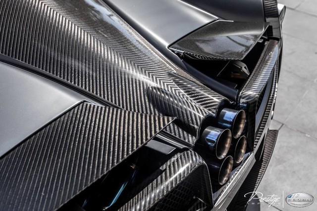 Đại lý Mỹ rao bán 2 siêu phẩm Pagani Huayra hàng hiếm - Ảnh 11. Đại lý Mỹ rao bán 2 siêu phẩm Pagani Huayra hàng hiếm - Ảnh 11.