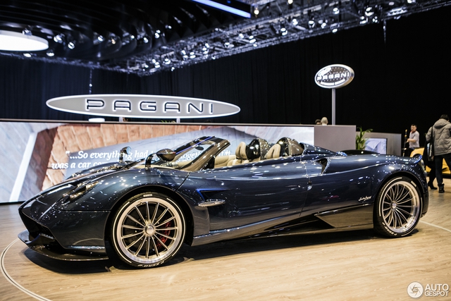 Ngắm Pagani Huayra mui trần bằng xương bằng thịt tại triển lãm Geneva 2017 - Ảnh 7.