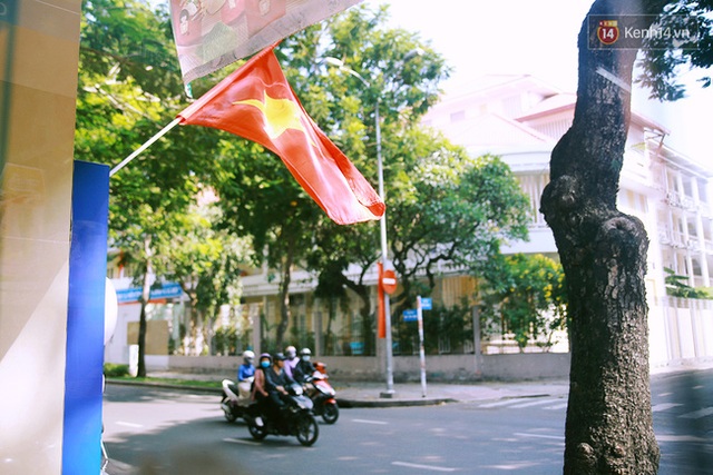 Có những ngày như thế: Sài Gòn không còi xe, khói bụi và không ùn tắc lúc 5 giờ chiều - Ảnh 2.