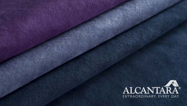 Giải ngố: Vải Alcantara là gì? Sao bỗng dưng nó phổ biến tới mức có trên máy Surface cho tới khoang tàu vũ trụ của Elon Musk - Ảnh 1.