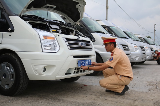 Hơn 1.000 ô tô phục vụ Tuần lễ cấp cao APEC 2017 được kiểm định - Ảnh 1.