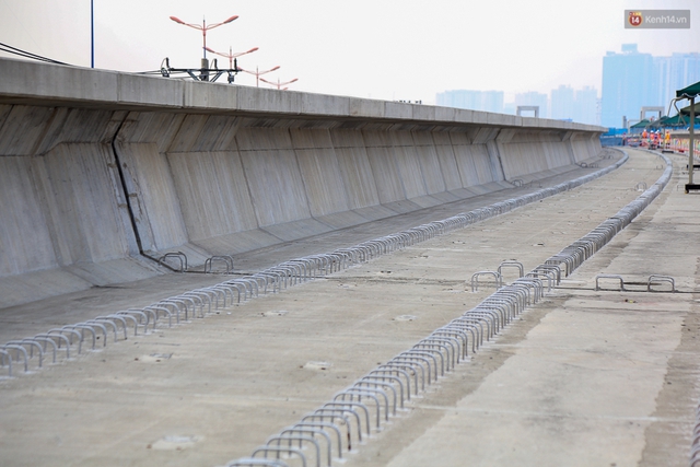 Cận cảnh lắp đặt hệ thống đường ray tàu trên cao cho tuyến Metro Bến Thành - Suối Tiên - Ảnh 1. Cận cảnh lắp đặt hệ thống đường ray tàu trên cao cho tuyến Metro Bến Thành - Suối Tiên - Ảnh 1.