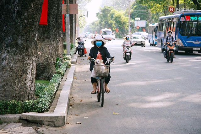 Có những ngày như thế: Sài Gòn không còi xe, khói bụi và không ùn tắc lúc 5 giờ chiều - Ảnh 17.