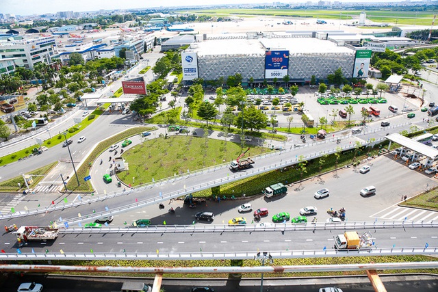 Cận cảnh cầu vượt hơn 240 tỷ đồng giải cứu kẹt xe ở sân bay Tân Sơn Nhất trước ngày khánh thành - Ảnh 5.