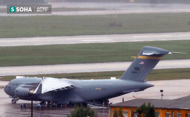 [NÓNG] Siêu vận tải cơ Boeing C-17 Globemaster III chở đoàn tiền trạm Mỹ tham dự APEC đã hạ cánh xuống sân bay Đà Nẵng - Ảnh 5.
