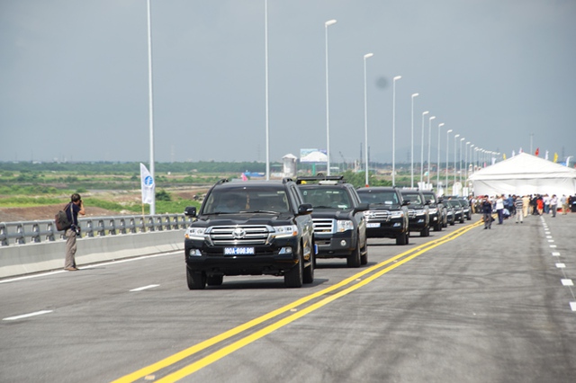 Cầu vượt biển dài nhất Việt Nam chính thức thông xe - Ảnh 6.