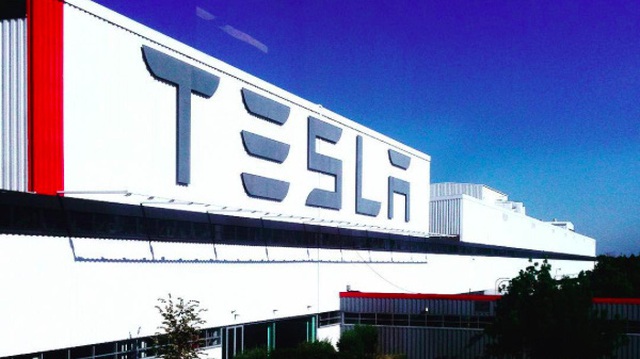 Điểm tách biệt Tesla với các hãng ô tô khác là gì? Họ chi 0 đồng cho quảng cáo